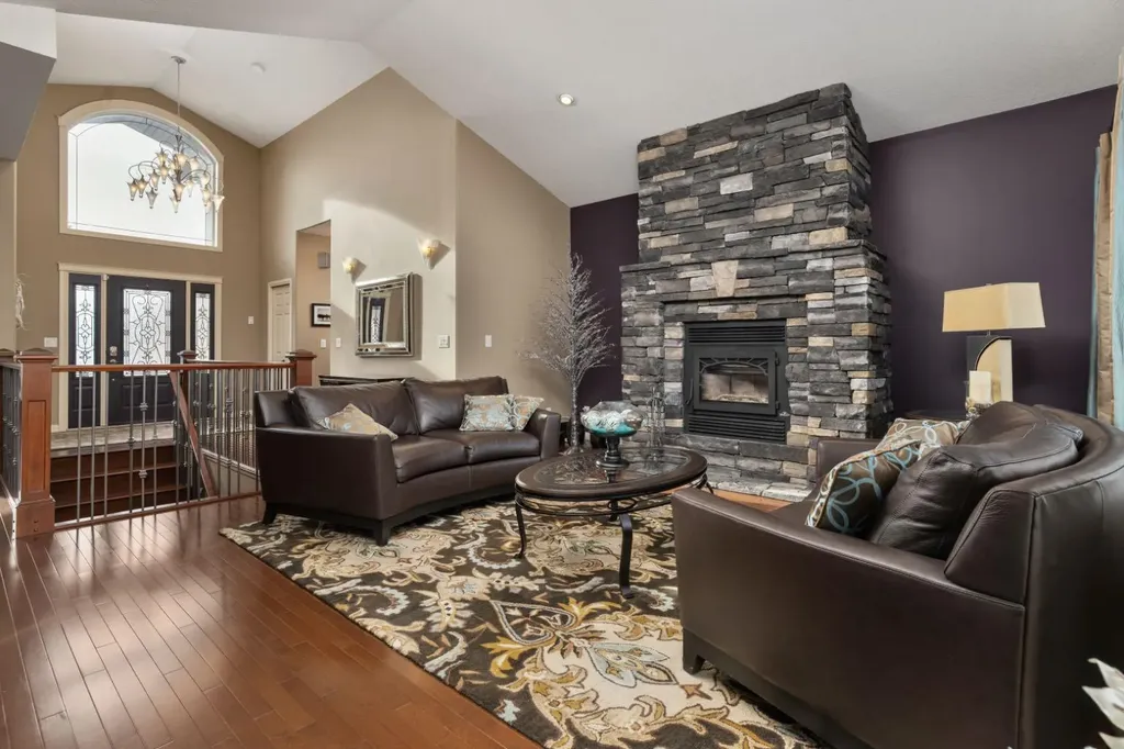3804 69a Street Close Camrose AB T4V 5A8