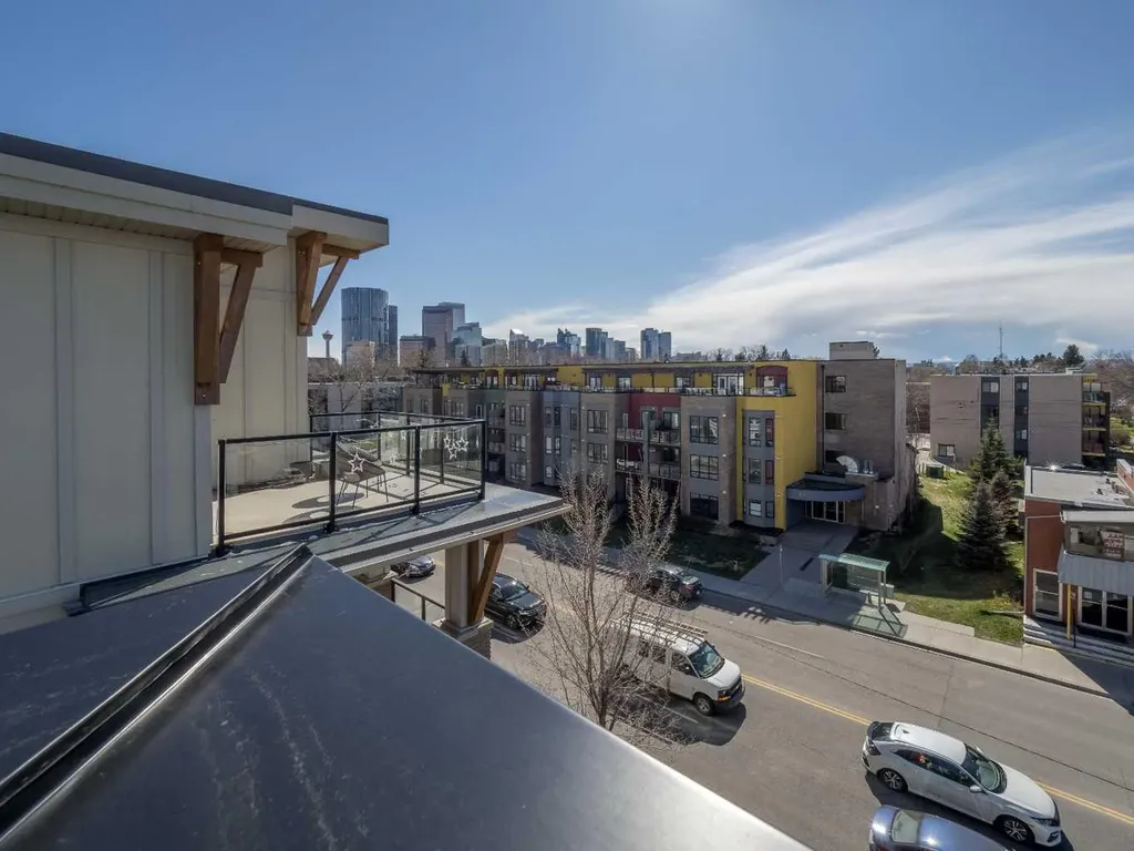 622 Edmonton Trail NE Calgary AB T2E 3J4