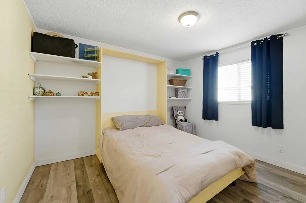 106 Bayshore Drive Sylvan Lake AB T4S 0A7