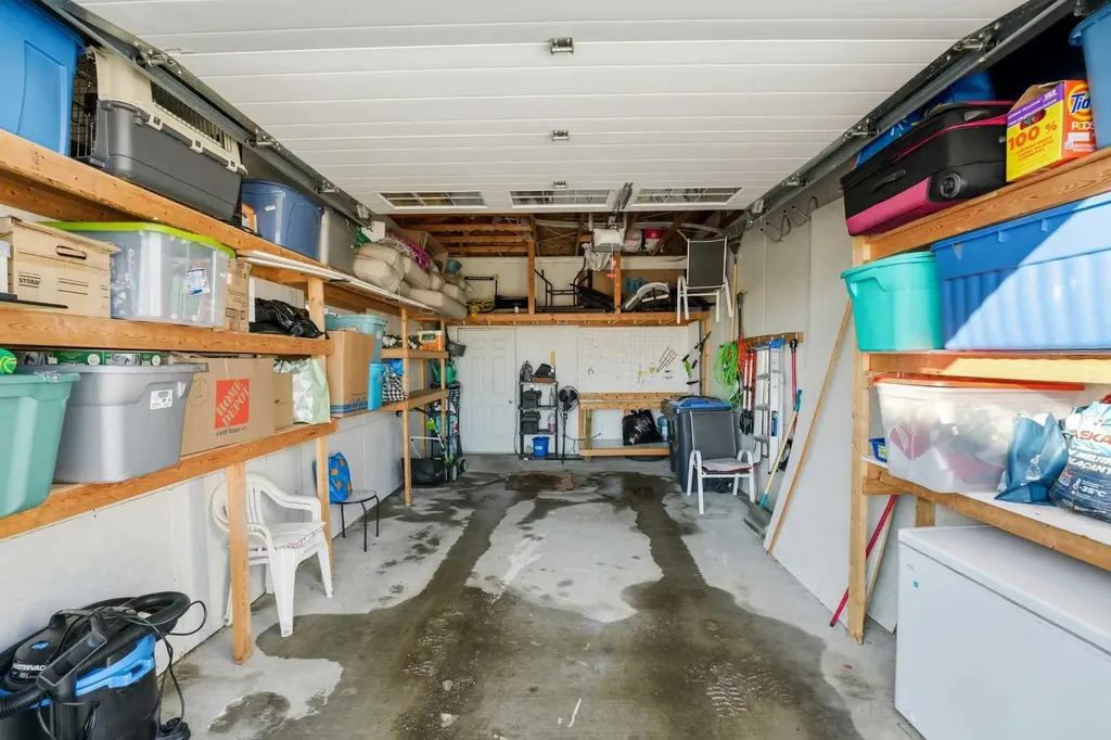 106 Bayshore Drive Sylvan Lake AB T4S 0A7