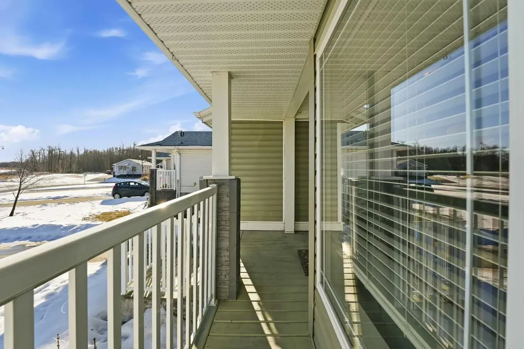 106 Bayshore Drive Sylvan Lake AB T4S 0A7