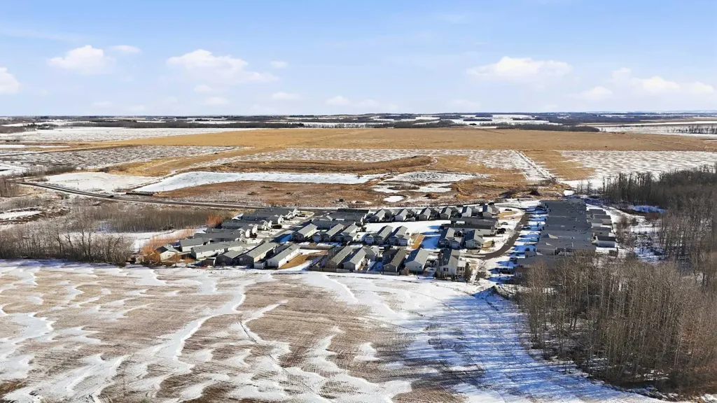 106 Bayshore Drive Sylvan Lake AB T4S 0A7