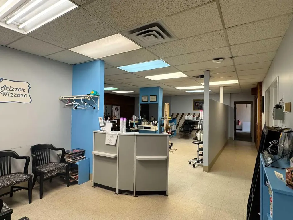 5033 50 Avenue Ponoka AB T4J1C5