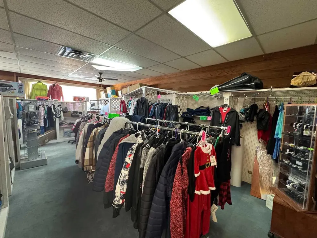 5033 50 Avenue Ponoka AB T4J1C5