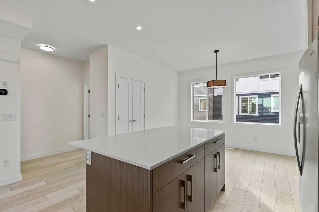 42 Corner Glen Manor NE Calgary AB T3N 2R4