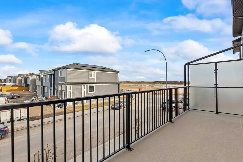 42 Corner Glen Manor NE Calgary AB T3N 2R4