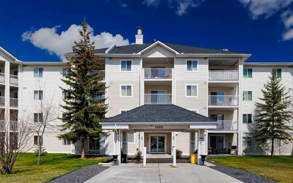 6224 17 Avenue SE Calgary AB T2A 7X8