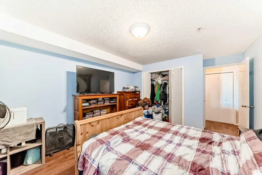 6224 17 Avenue SE Calgary AB T2A 7X8