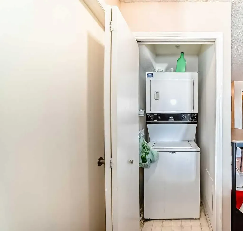 6224 17 Avenue SE Calgary AB T2A 7X8