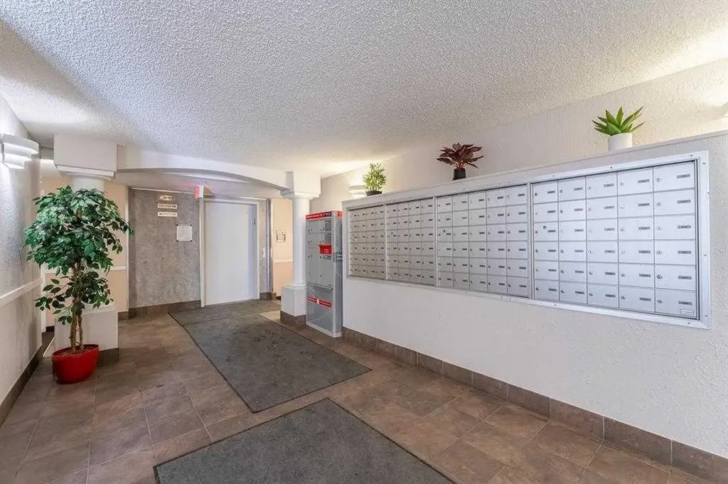 6224 17 Avenue SE Calgary AB T2A 7X8