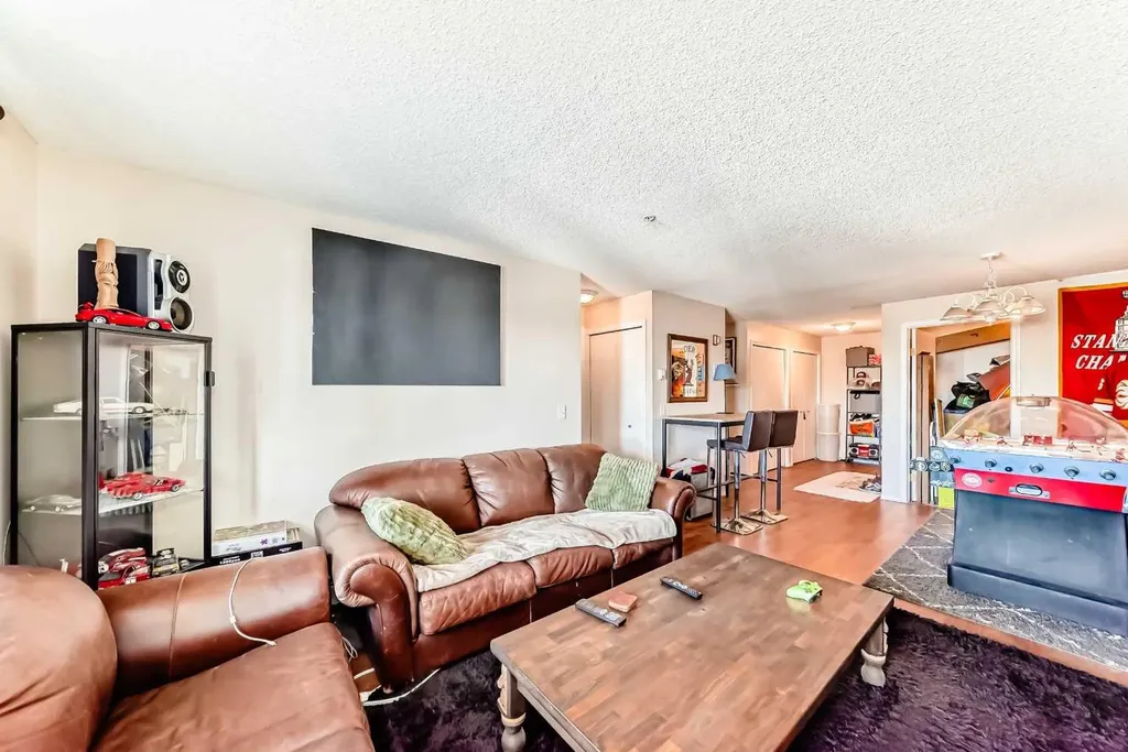 6224 17 Avenue SE Calgary AB T2A 7X8