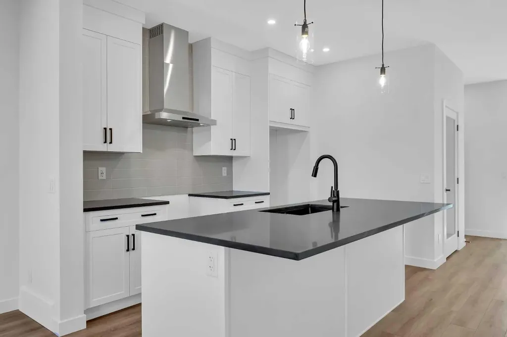 14 Versant Path SW Calgary AB T2Y 0Z5