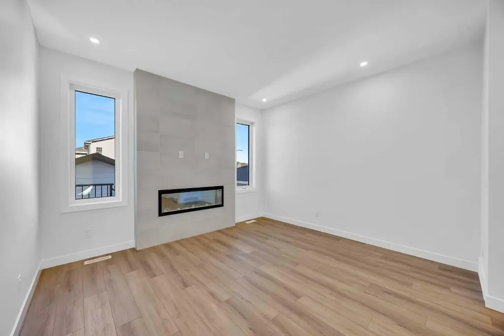 14 Versant Path SW Calgary AB T2Y 0Z5