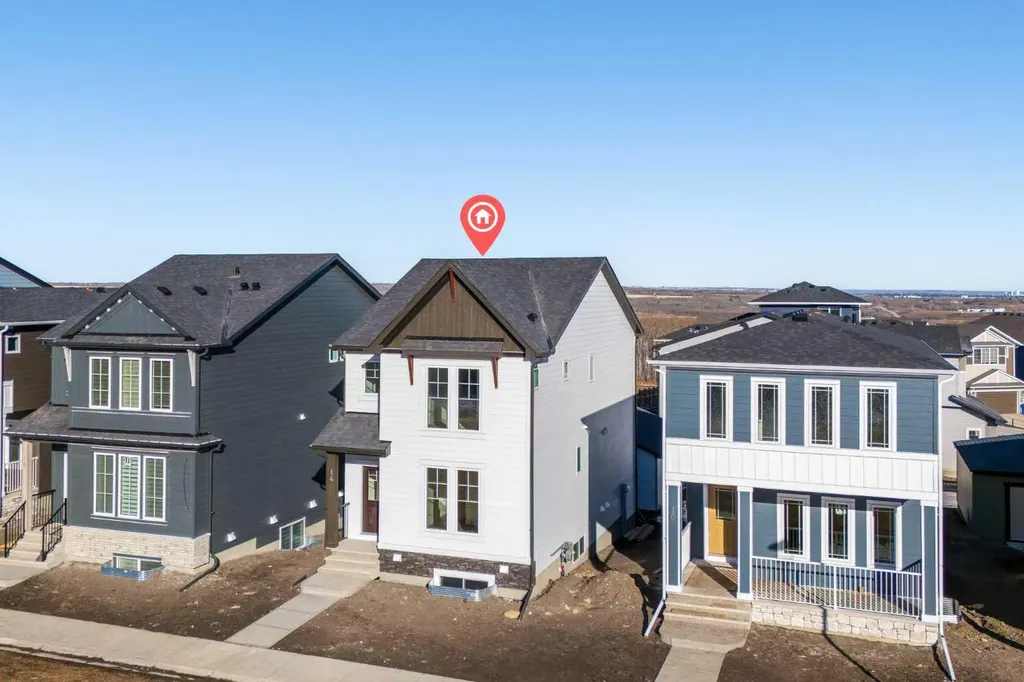 14 Versant Path SW Calgary AB T2Y 0Z5