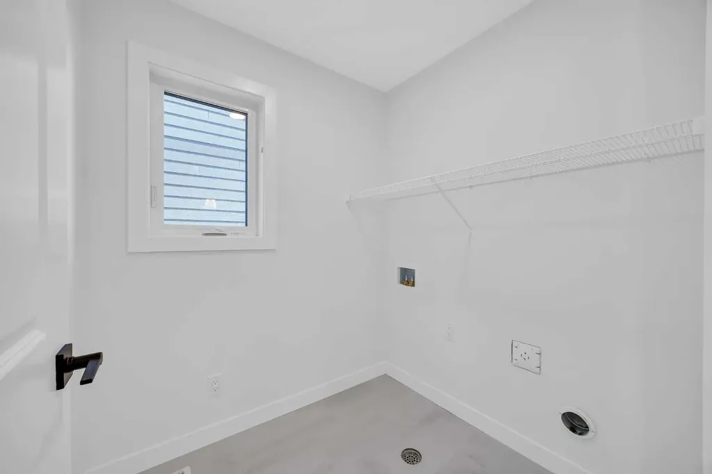 14 Versant Path SW Calgary AB T2Y 0Z5