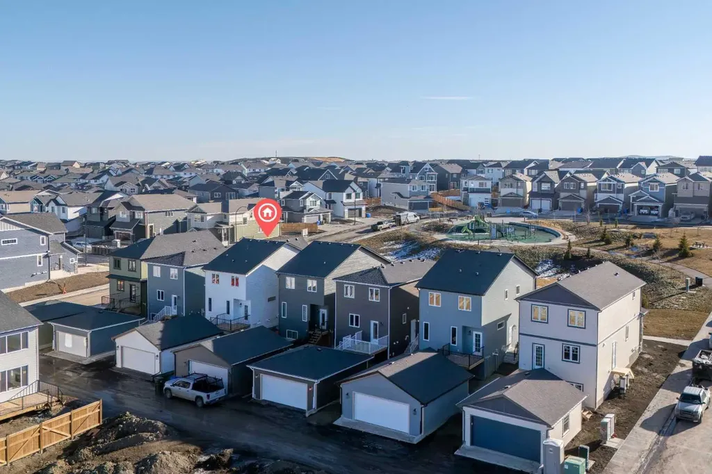 14 Versant Path SW Calgary AB T2Y 0Z5