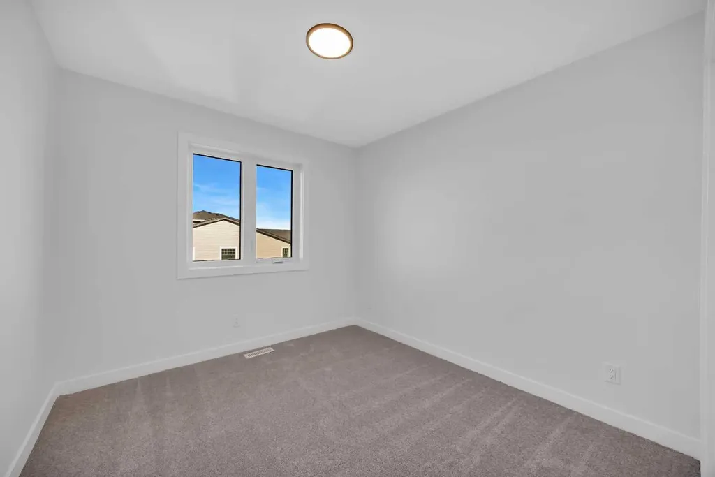 14 Versant Path SW Calgary AB T2Y 0Z5