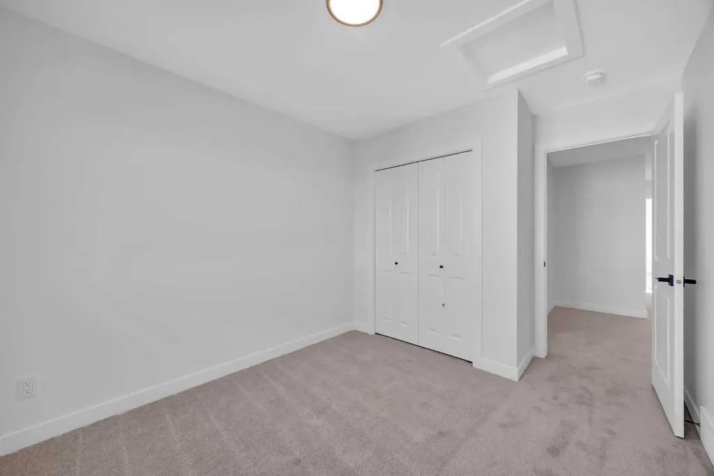 14 Versant Path SW Calgary AB T2Y 0Z5