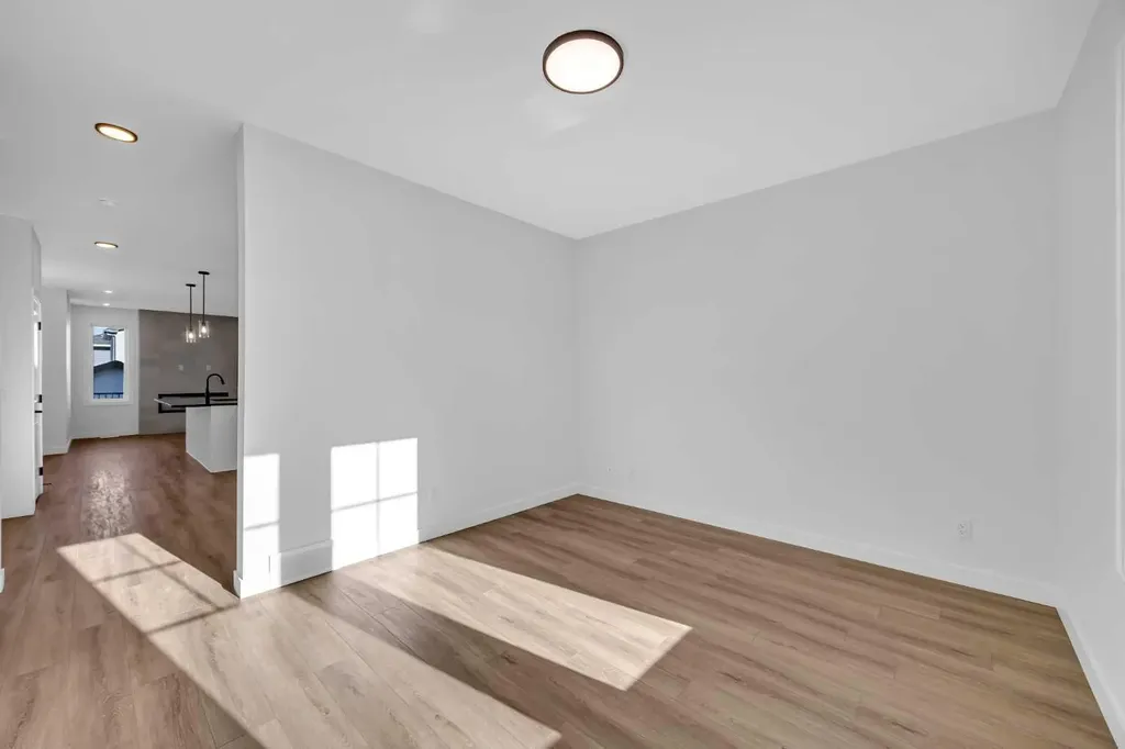 14 Versant Path SW Calgary AB T2Y 0Z5
