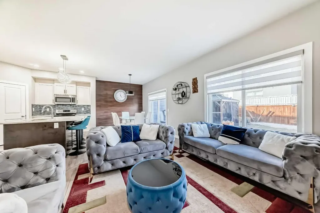 199 Kinniburgh Road Chestermere AB T1X 0T8