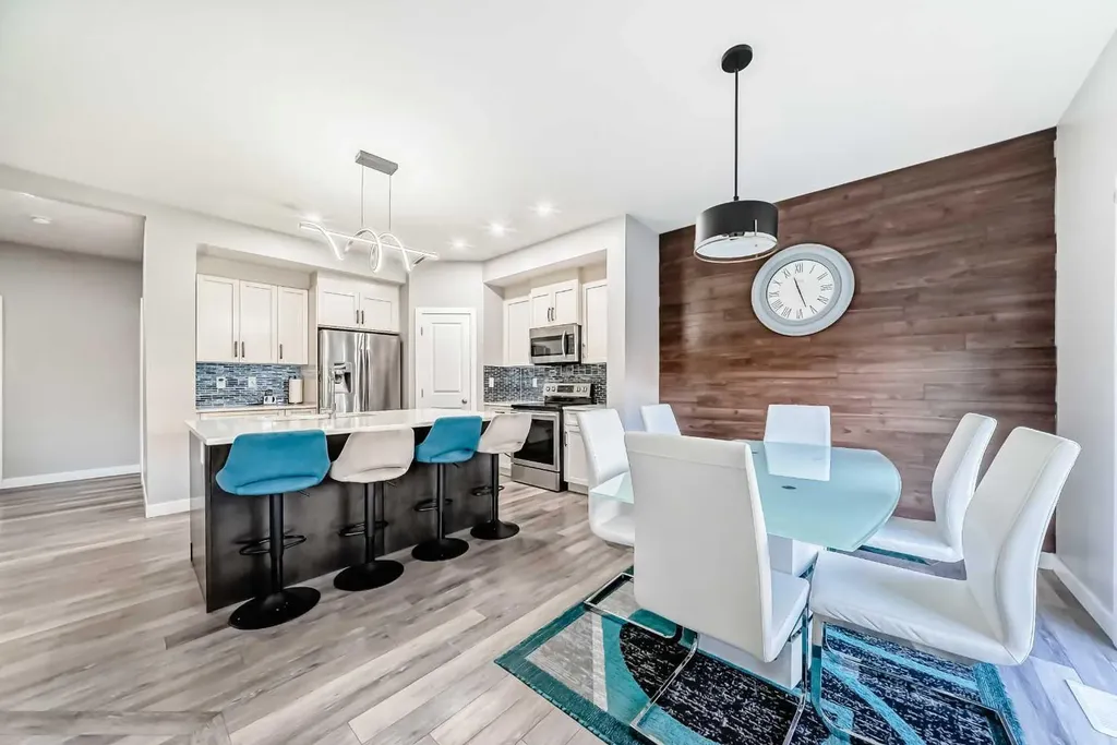 199 Kinniburgh Road Chestermere AB T1X 0T8