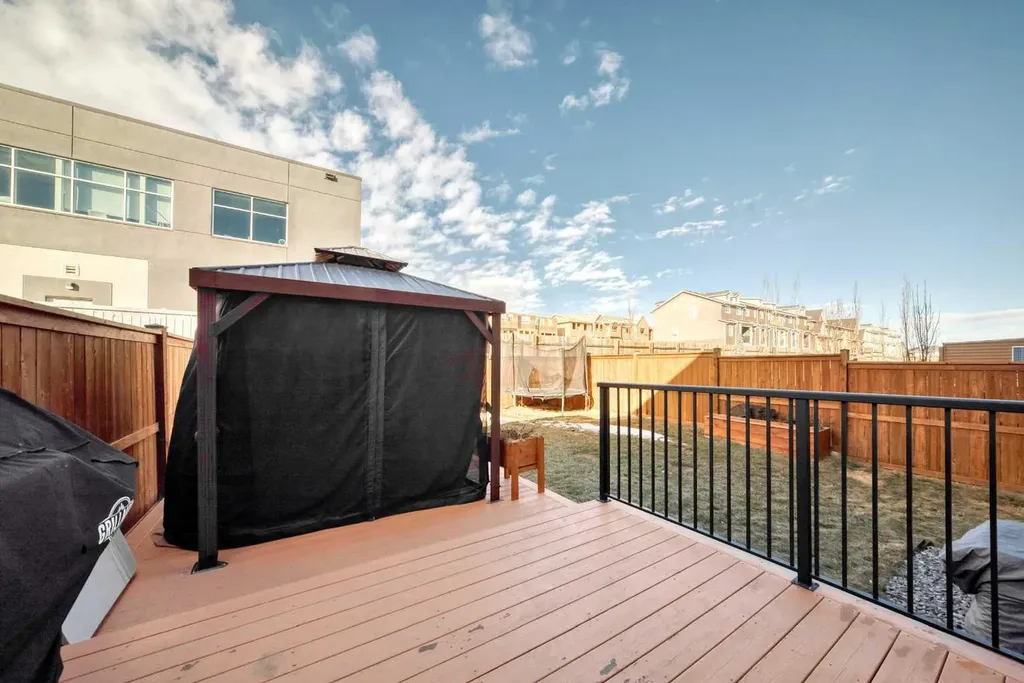 199 Kinniburgh Road Chestermere AB T1X 0T8