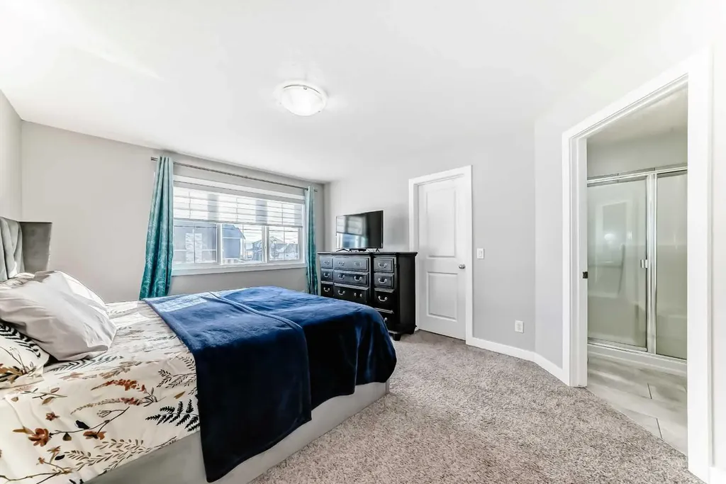 199 Kinniburgh Road Chestermere AB T1X 0T8