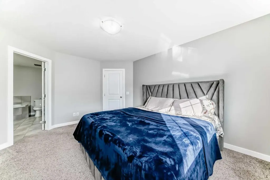 199 Kinniburgh Road Chestermere AB T1X 0T8