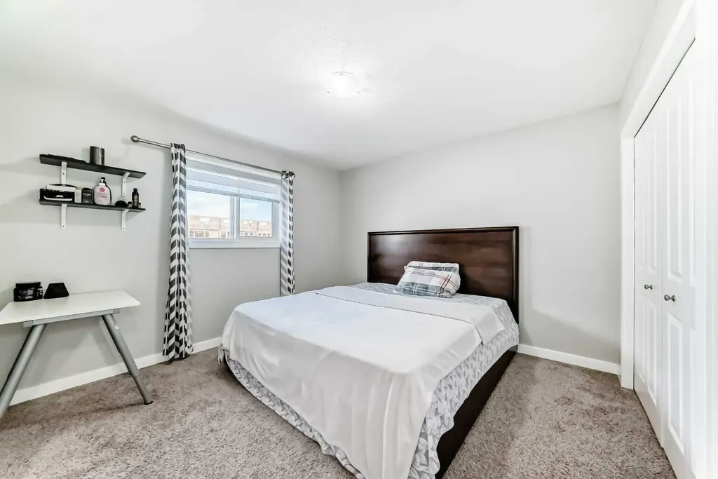 199 Kinniburgh Road Chestermere AB T1X 0T8