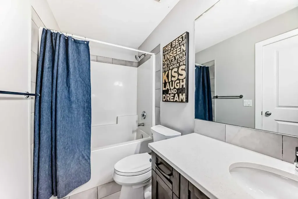 199 Kinniburgh Road Chestermere AB T1X 0T8