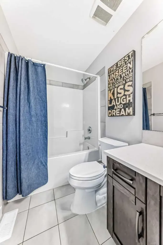 199 Kinniburgh Road Chestermere AB T1X 0T8
