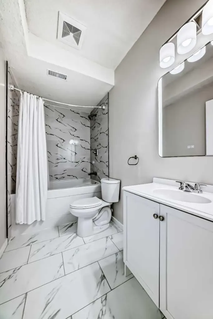 199 Kinniburgh Road Chestermere AB T1X 0T8