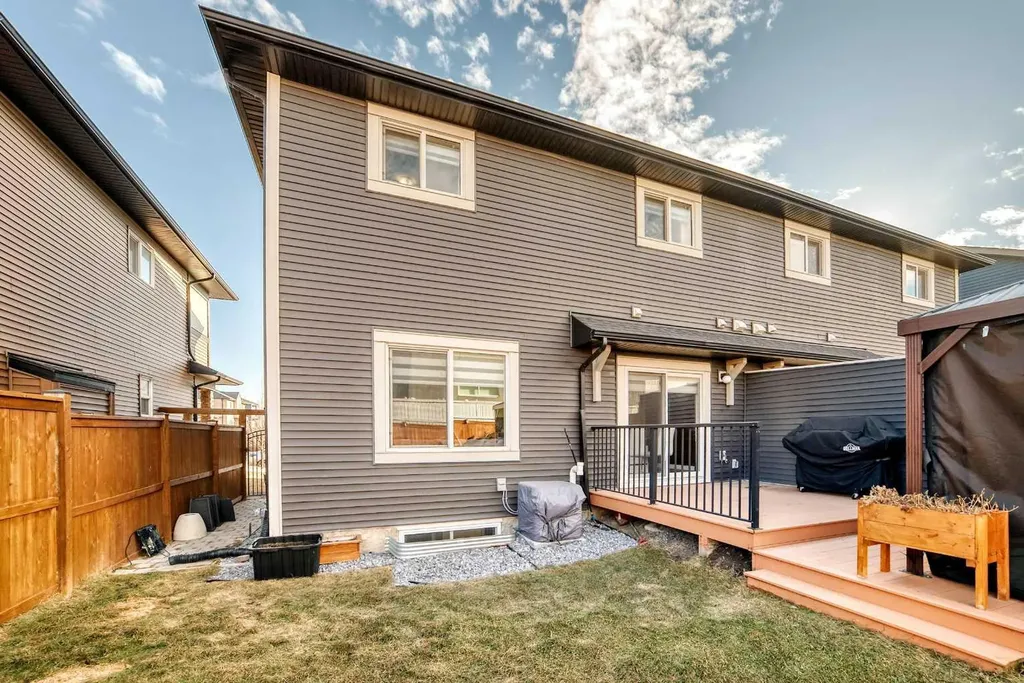 199 Kinniburgh Road Chestermere AB T1X 0T8