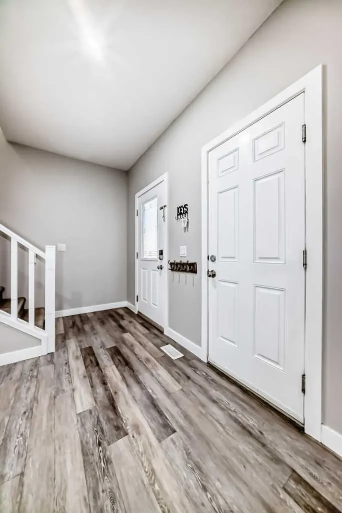 199 Kinniburgh Road Chestermere AB T1X 0T8