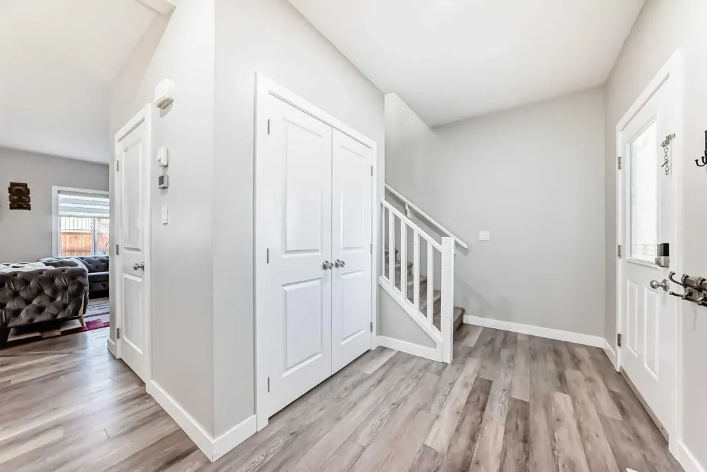 199 Kinniburgh Road Chestermere AB T1X 0T8