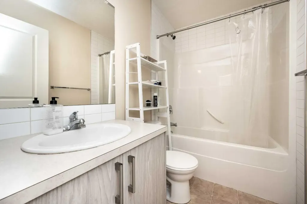 60 Covecreek Mews NE Calgary AB T3J 4V9