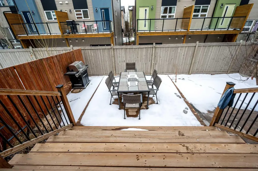 60 Covecreek Mews NE Calgary AB T3J 4V9