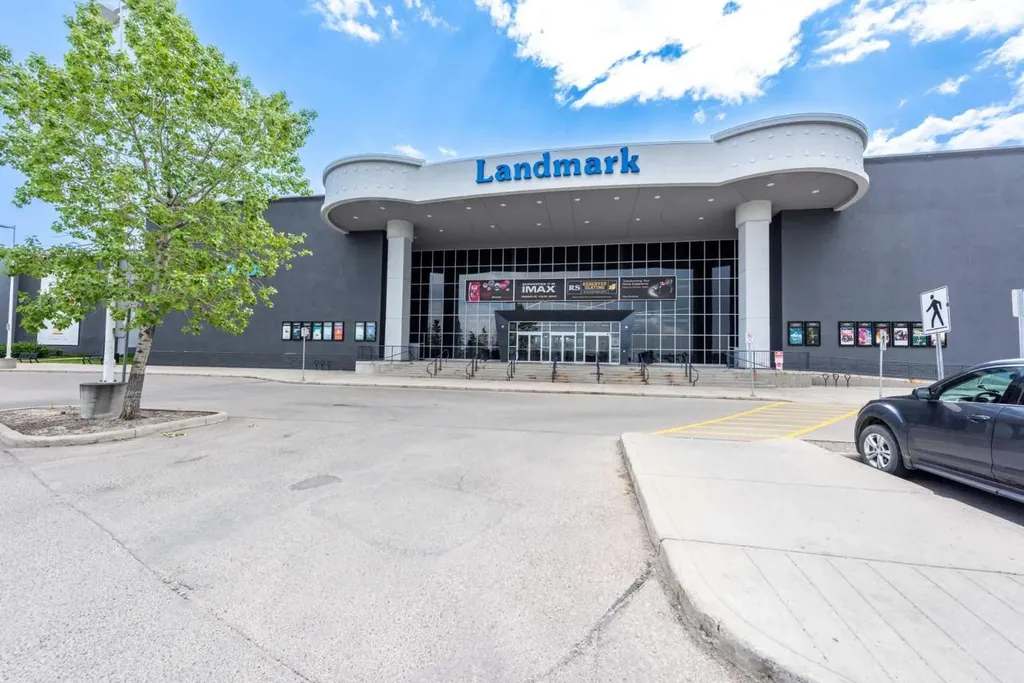 60 Covecreek Mews NE Calgary AB T3J 4V9