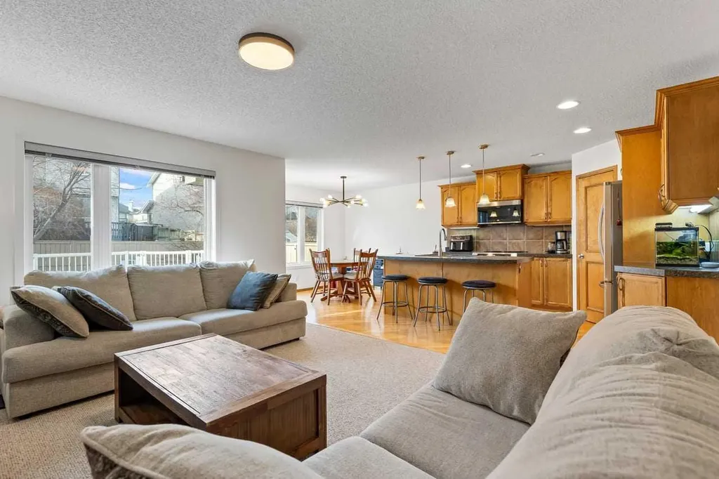 921 Cranston Drive SE Calgary AB T3M 1E3