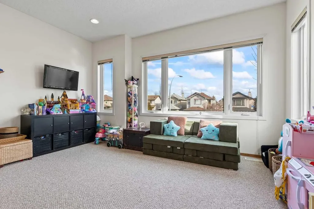 921 Cranston Drive SE Calgary AB T3M 1E3