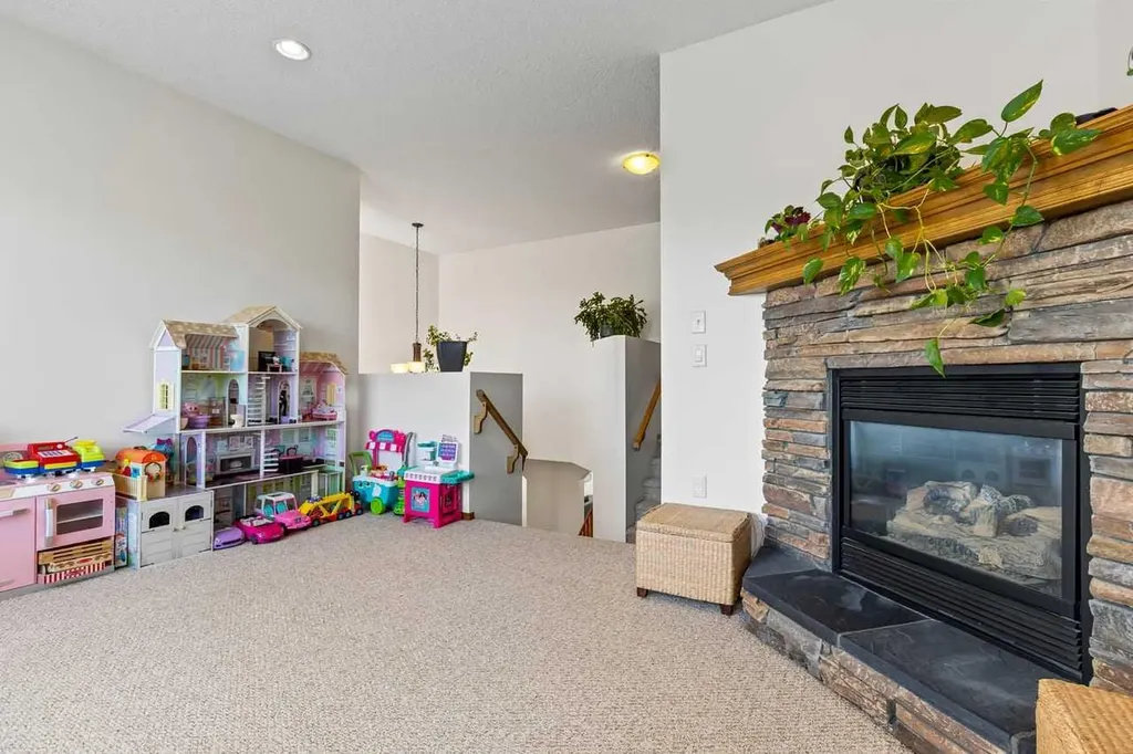 921 Cranston Drive SE Calgary AB T3M 1E3