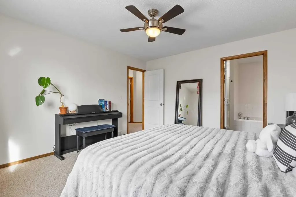 921 Cranston Drive SE Calgary AB T3M 1E3