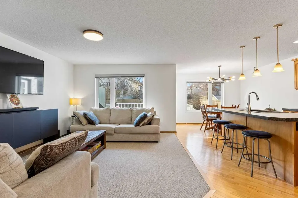 921 Cranston Drive SE Calgary AB T3M 1E3
