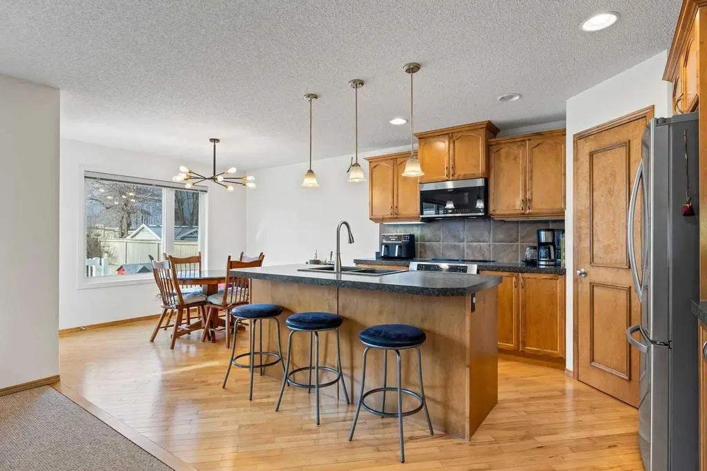 921 Cranston Drive SE Calgary AB T3M 1E3