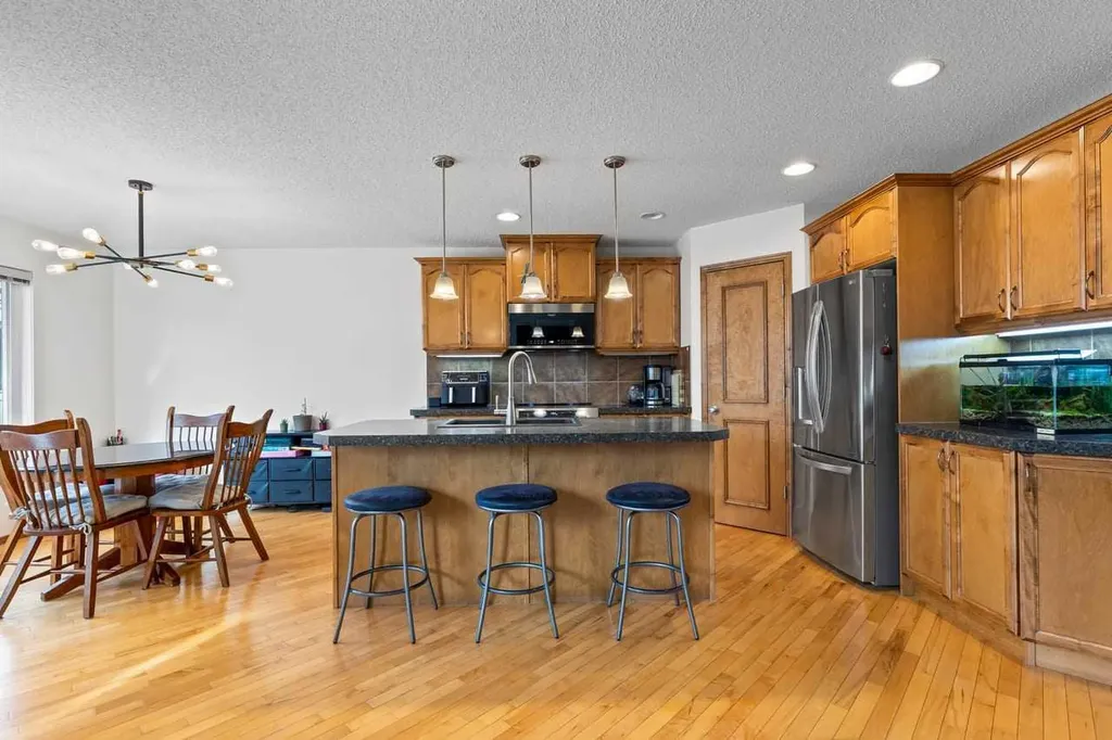 921 Cranston Drive SE Calgary AB T3M 1E3