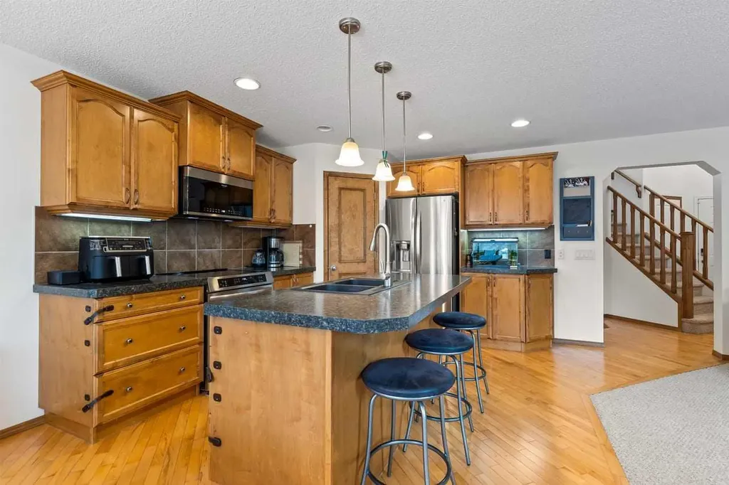 921 Cranston Drive SE Calgary AB T3M 1E3