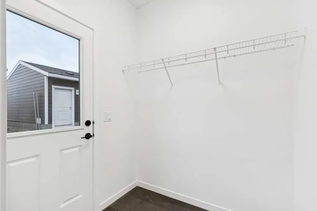 28 Bluerock Terrace SW Calgary AB T2Y0V8