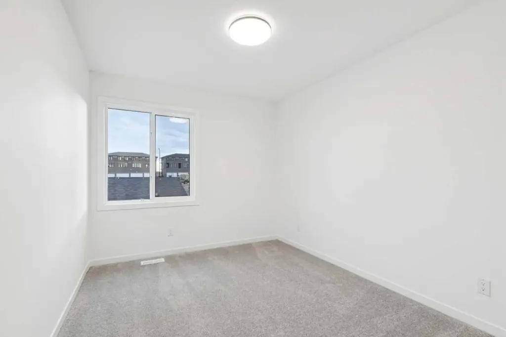 28 Bluerock Terrace SW Calgary AB T2Y0V8
