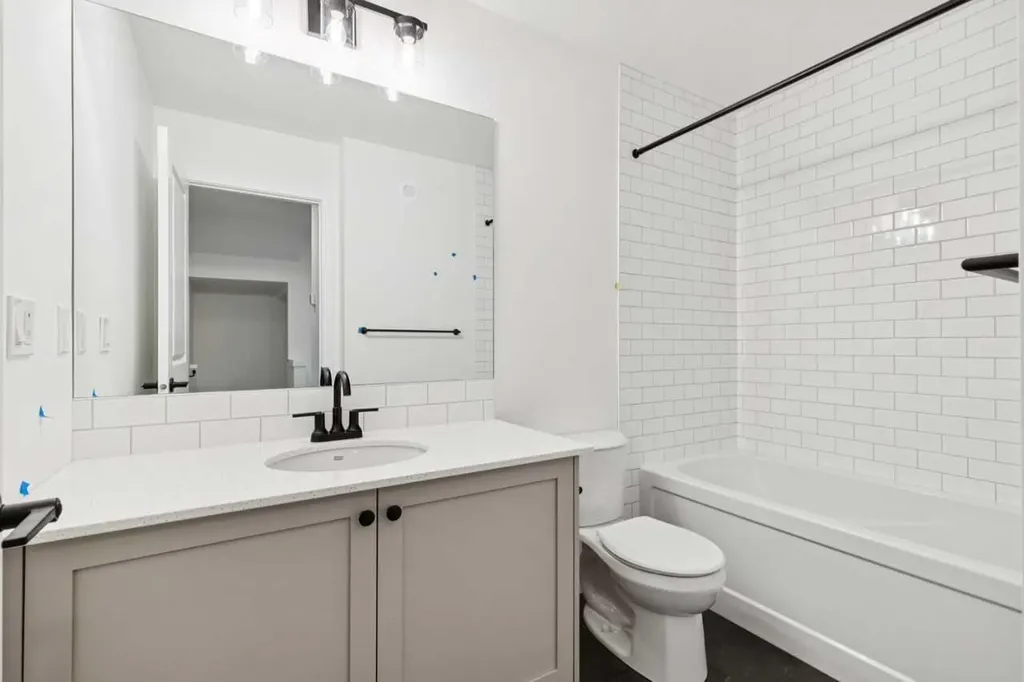 28 Bluerock Terrace SW Calgary AB T2Y0V8