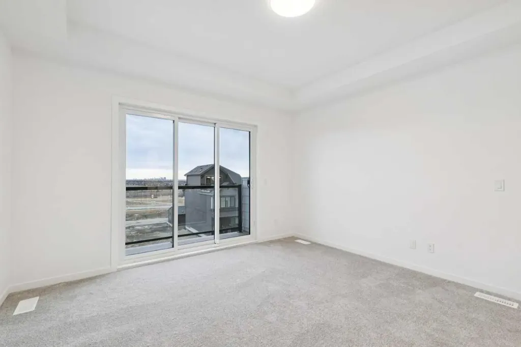 28 Bluerock Terrace SW Calgary AB T2Y0V8
